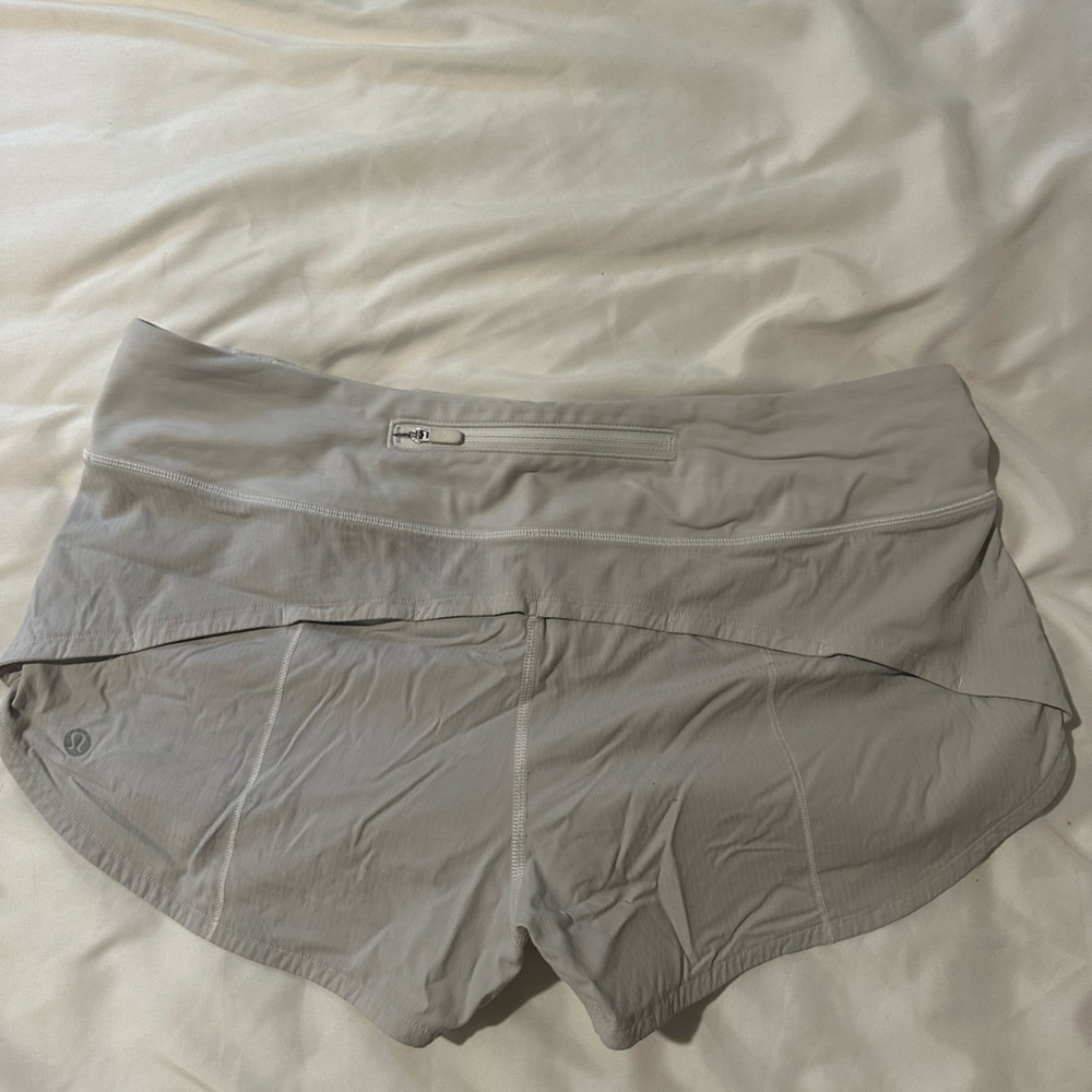 LULULEMON Speed Up Shorts 2.5
